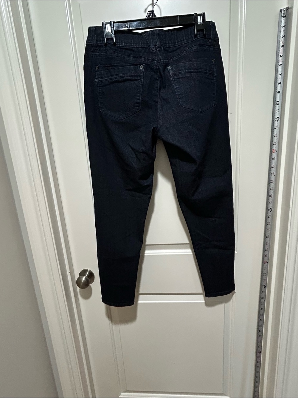 Democracy AB Technology Women's size 10 Black Straight leg Jeans LIKE NEW - Picture 2 of 6